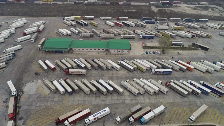 TIR parkında yer kalmadı