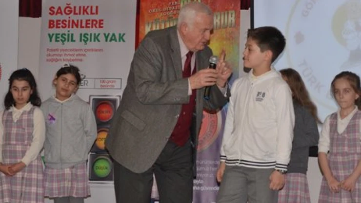 Öğrencilerden Hamburger sözü 