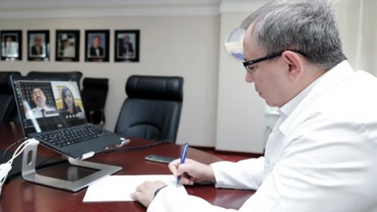 Sanal ortamda ilk ders Rektör'den