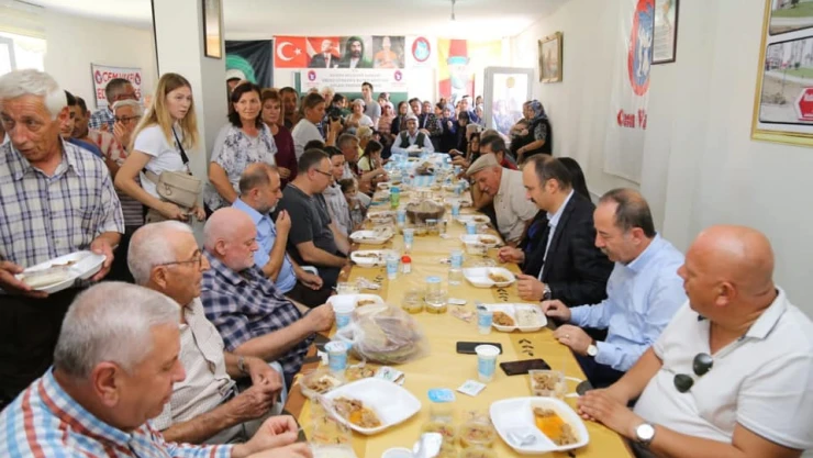 Cem Evi'nde aşure etkinliği