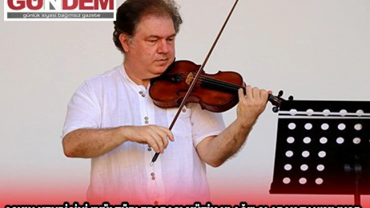 Aşkın kendisini 'kültürlerarası müzik ulağı' olarak tanımlıyor