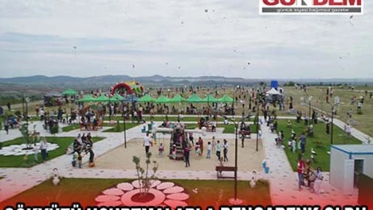 GÖKYÜZÜ UÇURTMALARLA RENGARENK OLDU