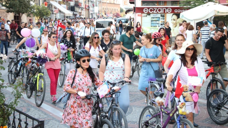 Kadınlar '˜var' olmak istiyor