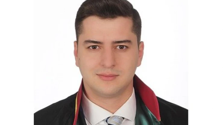 Genç avukattan yürütmeye tepki