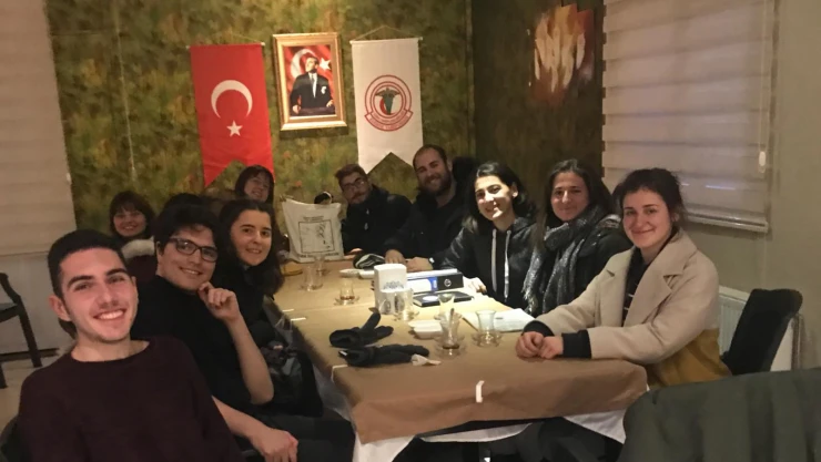 Doğaya öğrenci eli