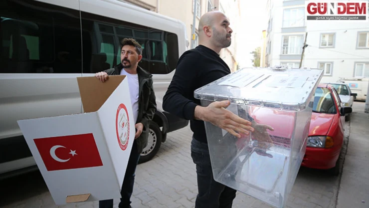 Hasta ve engelliler 'seyyar sandık'ta oylarını kullandı