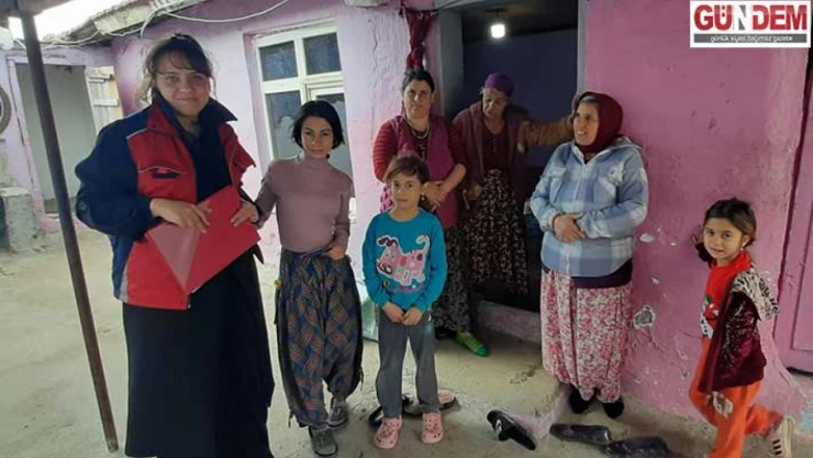 İhtiyaç sahibi çocuklara bayramlık kıyafet hediye edildi