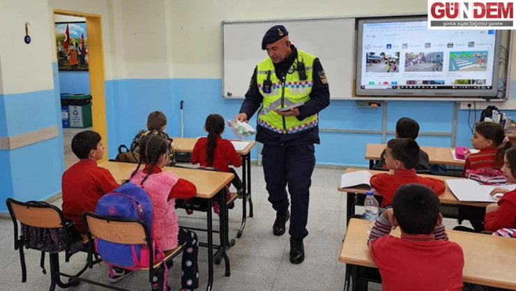 İlkokul öğrencilerine trafik eğitimi verildi
