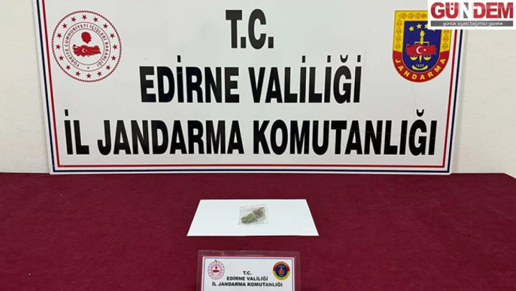 Jandarma araçta uyuşturucu madde ele geçirdi