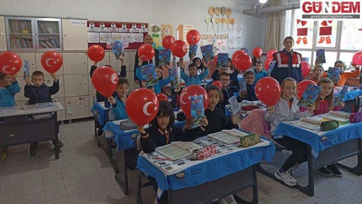 Jandarma ekipleri çocuklara eğitim verdi