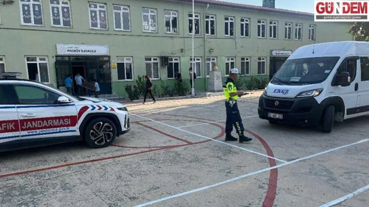 Jandarma ekipleri okul çevrelerinde denetim gerçekleştirdi