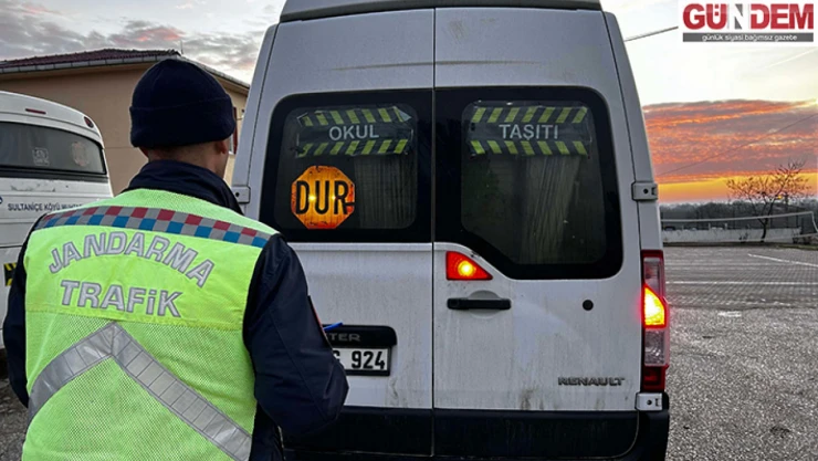 Jandarma okul servis araçlarını denetledi