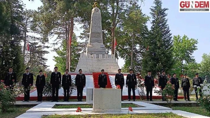 Jandarma şehitliğine ziyaret