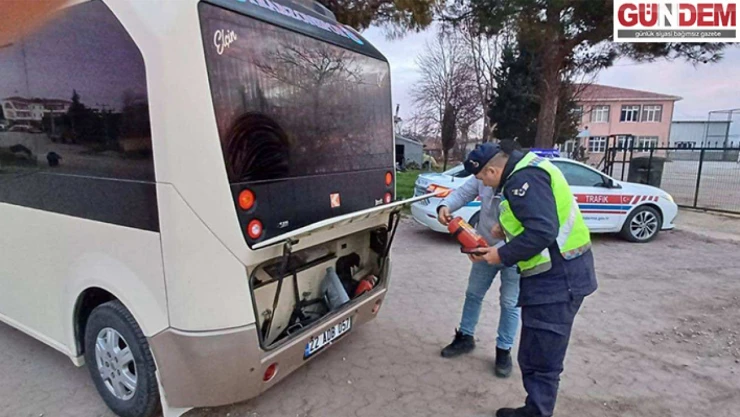 Jandarmadan okul servis araçlarına denetim