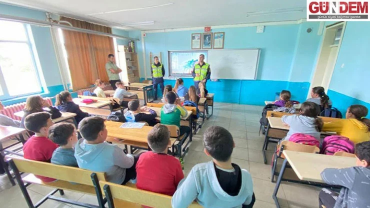 Kavacık İlkokulu öğrencilerine trafik eğitimi