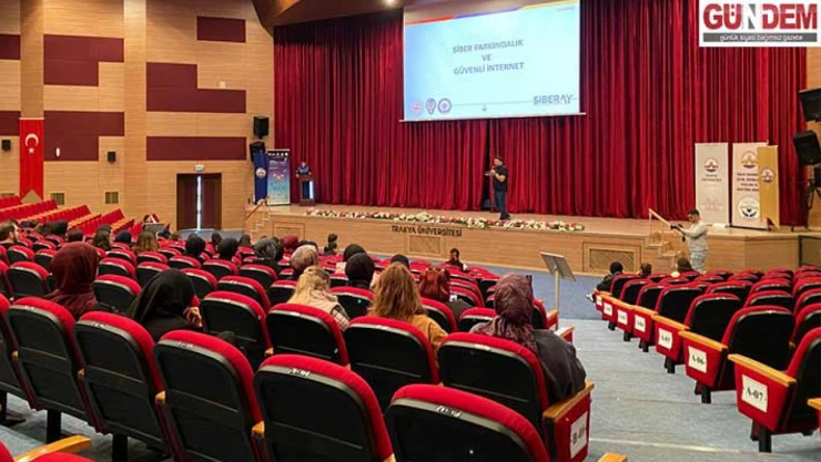 Keşif Fest'te Polis semineri gerçekleşti