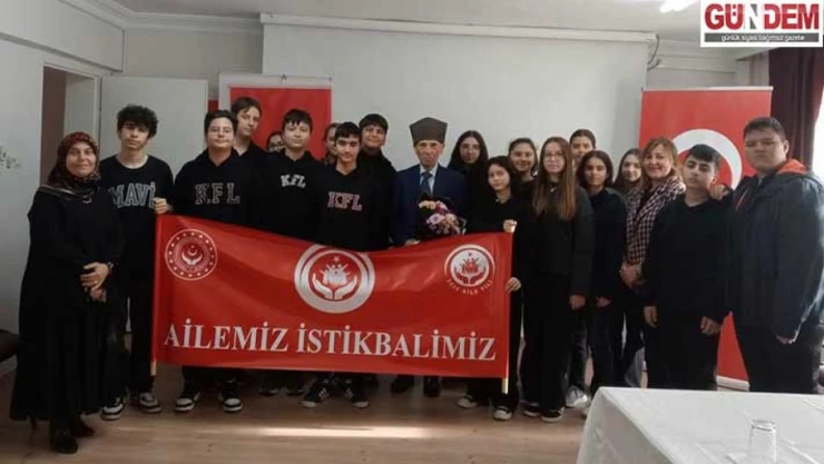 Kıbrıs Gazisi Kanar, vatan sevgisini öğrencilerle paylaştı