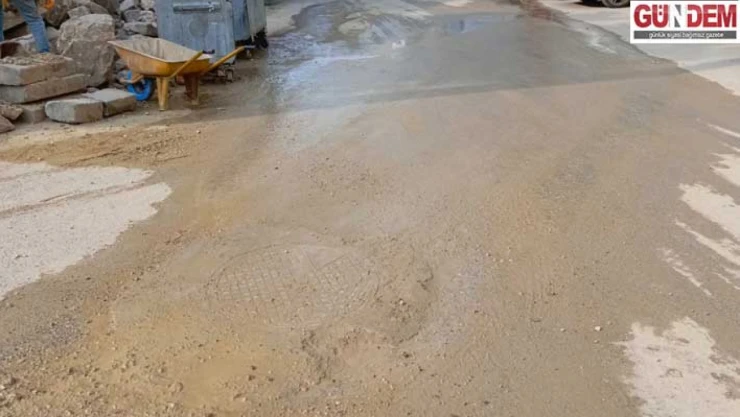 Kuraklık Hüküm Sürüyor. İçme Su Yola Akıyor