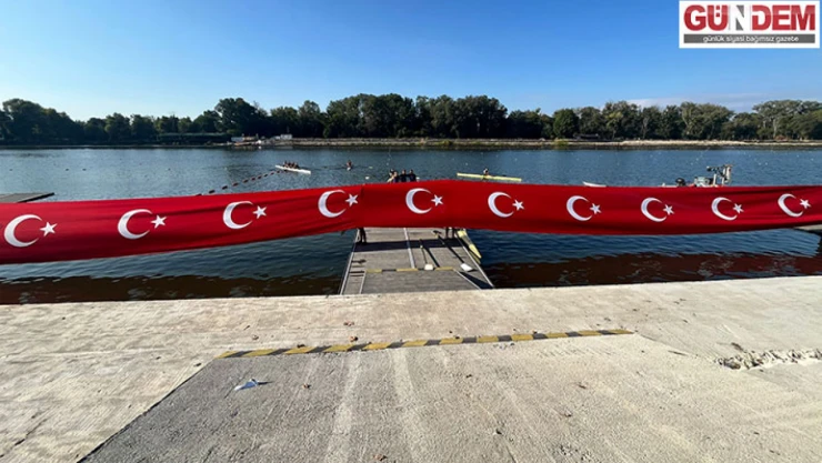 Kürek Milli Takımından anlamlı kutlama