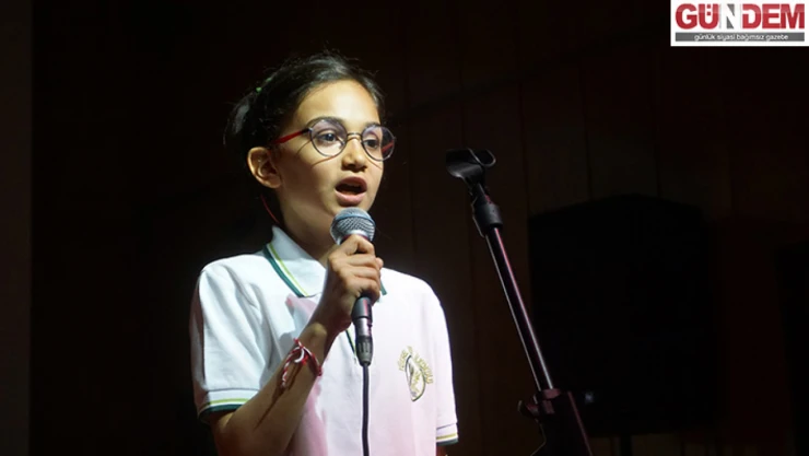 Lise öğrencileri Mehmet Akif Ersoy'un anısına program düzenledi