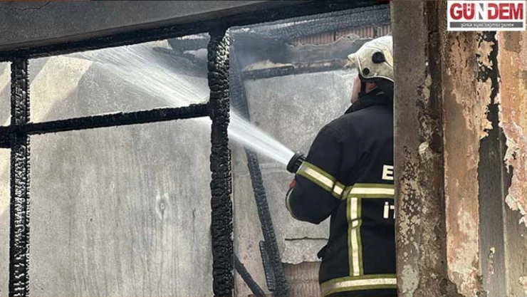 Metruk binada çıkan yangın söndürüldü