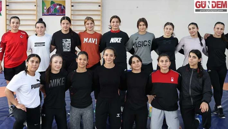 Milli güreşçiler Balkan Şampiyonası'na hazırlanıyor