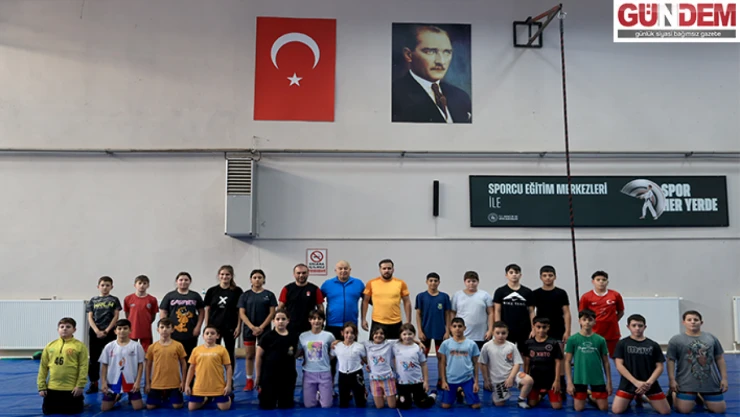 'Minik güreşçiler' şampiyonların izinde yetişiyor