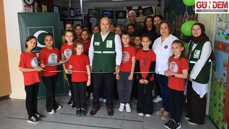 Miniklerden tütün bağımlısı ailelerine sigarayı bırakmaları çağrısı