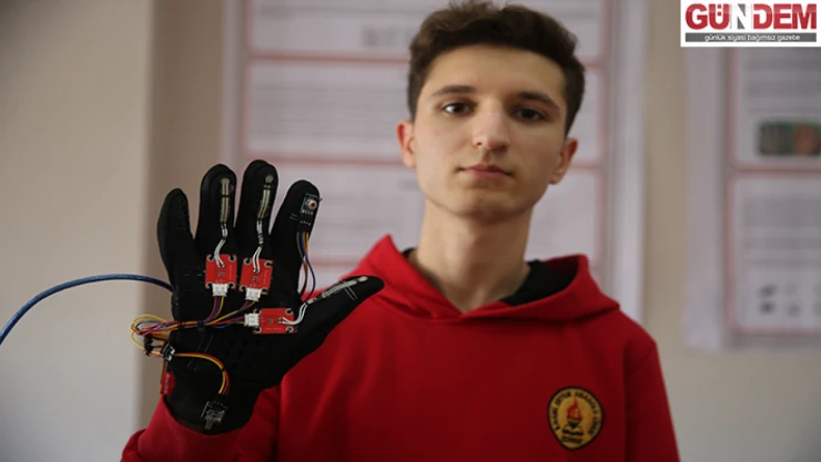 Öğrencilerden yapay zekalı akıllı eldiven