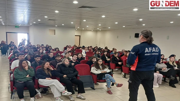 Öğrencilere deprem tatbikatı ve afet uygulamaları