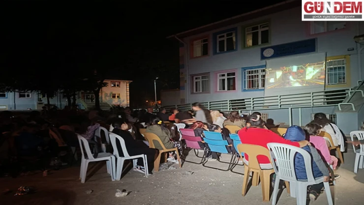 Öğrencilere sinema gecesi