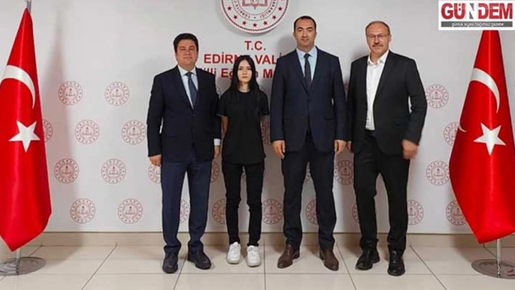 Oku-Yorum Yazı-Yorum projesinde Edirneli öğrenci birinci oldu