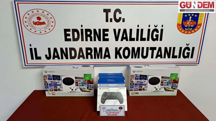 Otomobilde gümrük kaçağı oyun konsolu ele geçirildi