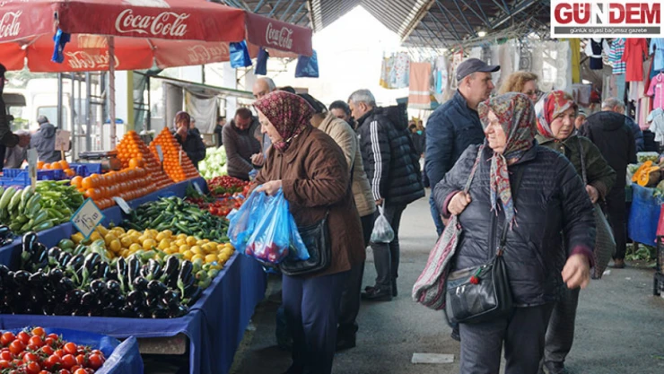 Pazarda Ramazan yoğunluğu yaşandı