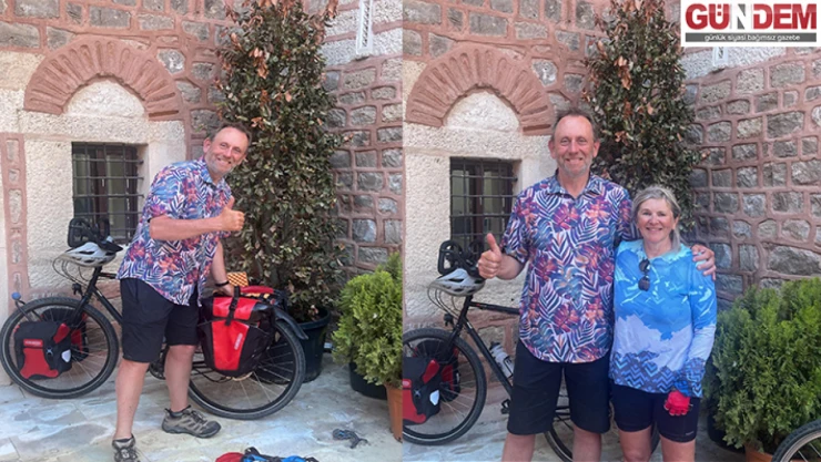 Pedal çevirerek dünyayı geziyorlar