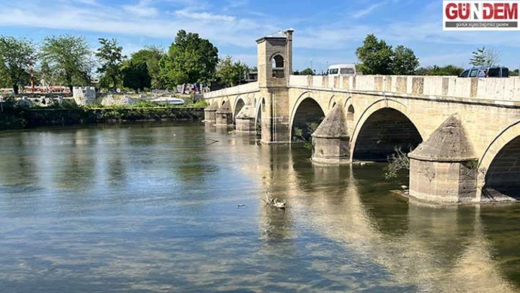 Sağanaklar Tunca Nehri'nin debisini yükseltti