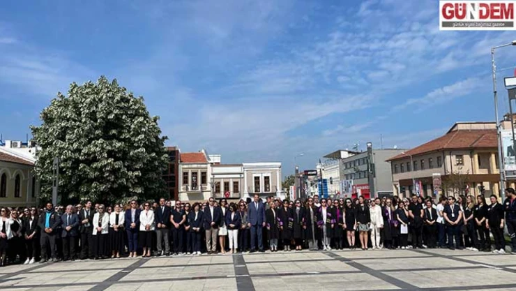 Sağlık emekçilerine anlamlı kutlama