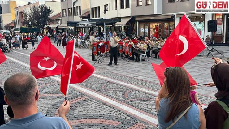Saraçlar'da askeri bando konseri