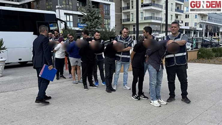 Şehit ailesini dolandıran 10 zanlı tutuklandı