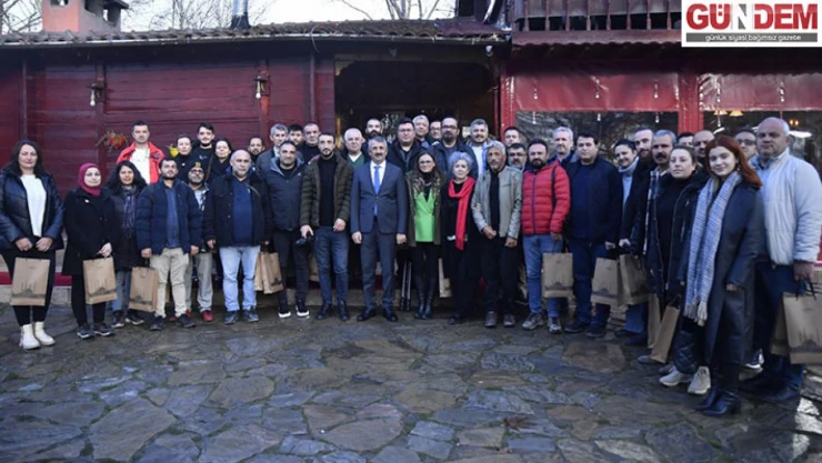 Sezer, 10 Ocak Çalışan Gazeteciler Günü kapsamında gazetecilerle bir araya geldi