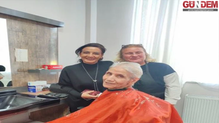 SODAM kursiyerlerinin huzurevi sakinlerine kuaförlük hizmeti