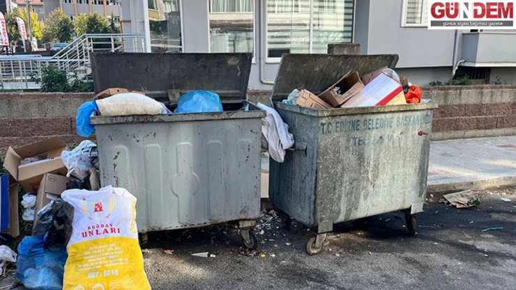 Sokaklar çöplüğe döndü