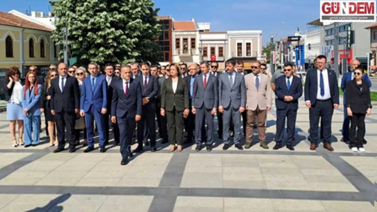 Tapu ve Kadastronun 178'nci kuruluş yıldönümünde çelenk töreni düzenlendi