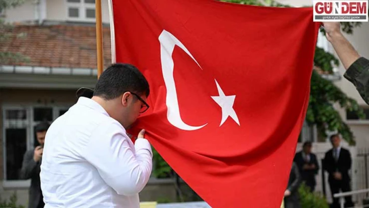 Temsili askerlik yapacak engelli öğrencilere 'asker kınası' yakıldı