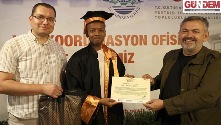 Trakya Üniversitesinin çeşitli bölümlerinde öğrenim gören uluslararası öğrenciler mezuniyet sevinci yaşadı.