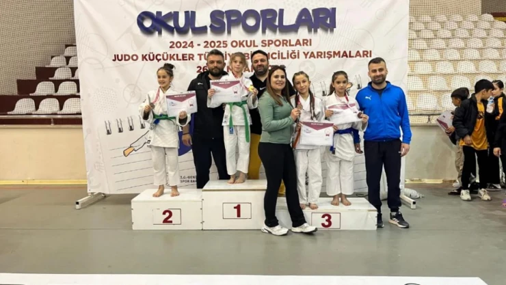 Uzunköprülü judo küçükler şampiyonu oldu