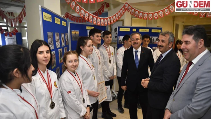 Vali Sezer geleceğin aşçılarını ziyaret etti