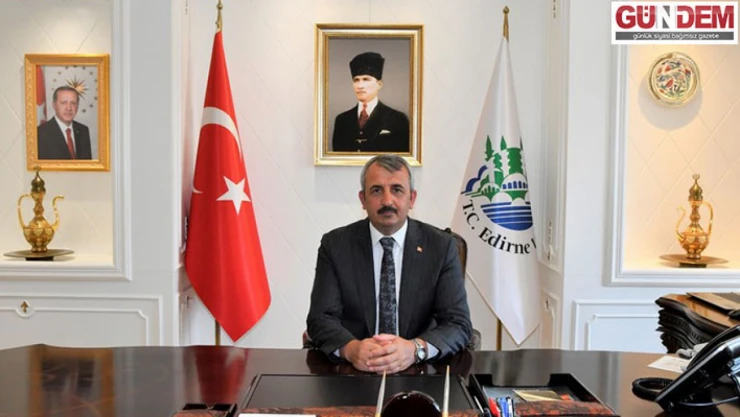 Vali Sezer, 'Üzerinde hür olarak yaşadığımız bu vatanı, gönlümüzde yaşayan aziz şehitlerimize borçluyuz'