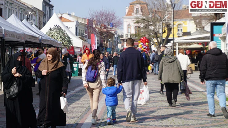 Vatandaşlar sıcak havanın keyfini çıkardı