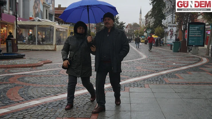 Yağışlı hava gün boyunca aralıklarla devam etti